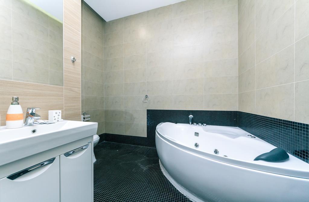 Kreschatik 21 With Terrace 2Br Kiev Dış mekan fotoğraf