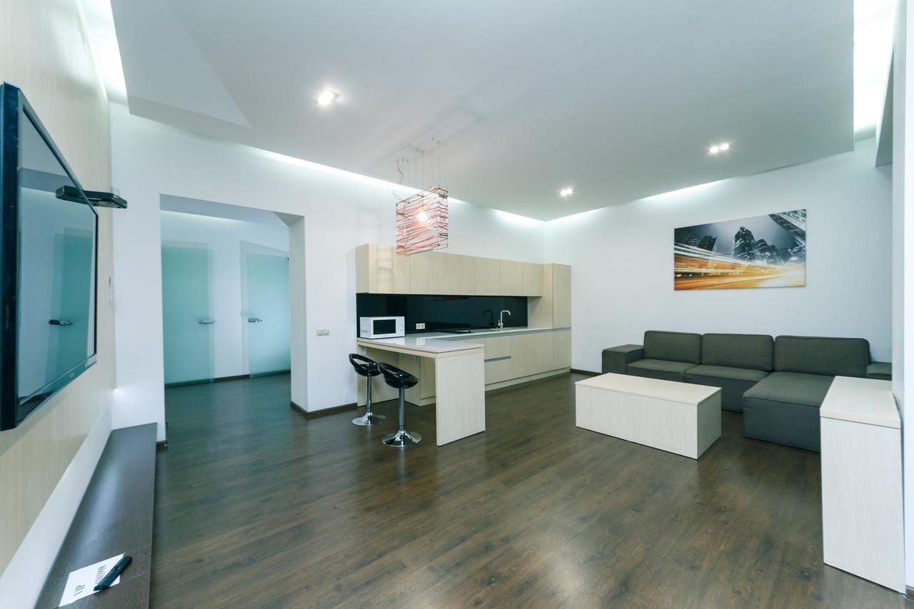 Kreschatik 21 With Terrace 2Br Kiev Dış mekan fotoğraf
