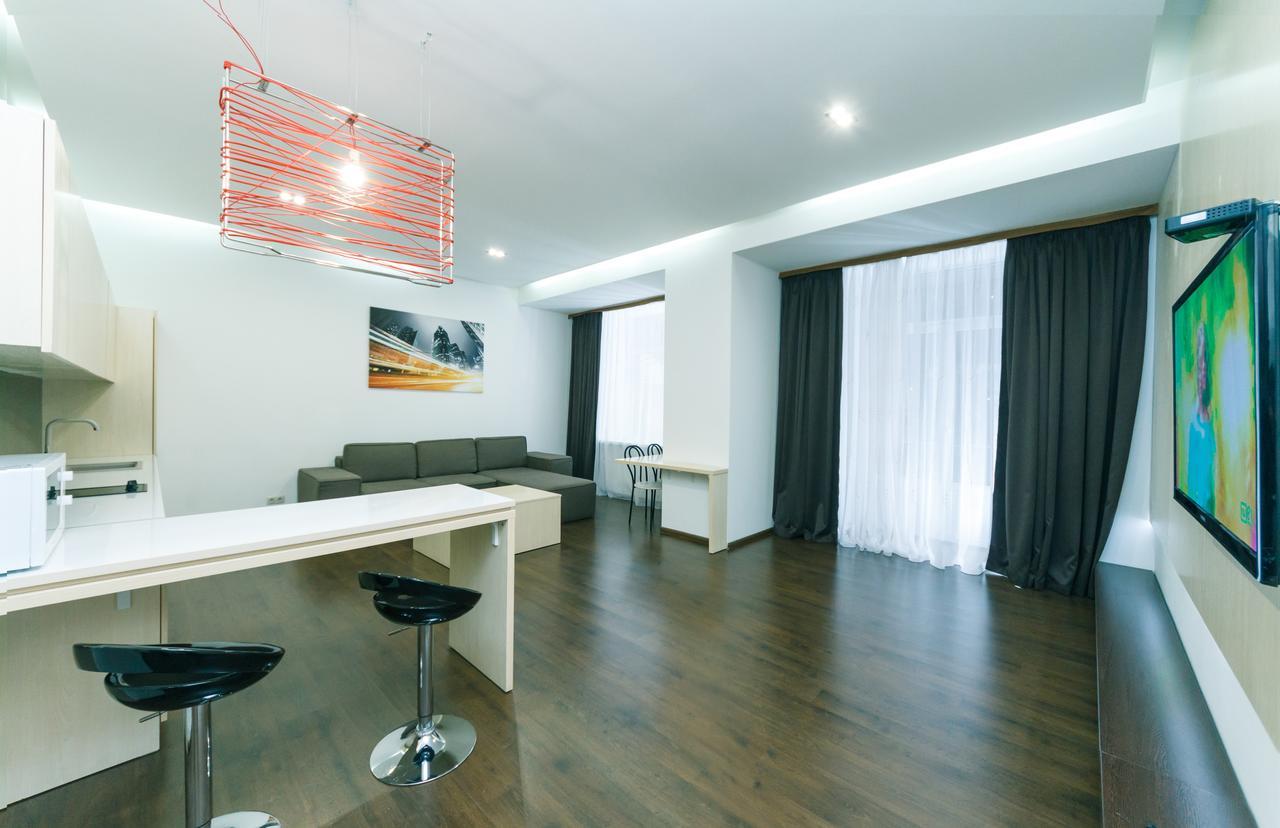 Kreschatik 21 With Terrace 2Br Kiev Dış mekan fotoğraf